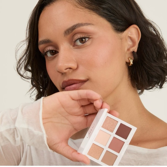 Lithe Night & Day Eyeshadow Palette - Picture 3 of 5